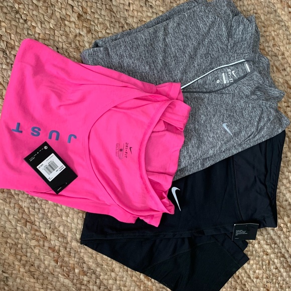 Nike Tops - Nike Women’s 3X lot Capri, tank, top